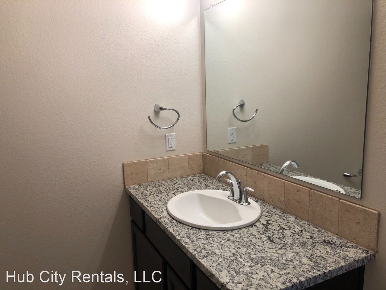 2119 142nd St - Photo 2 of 10