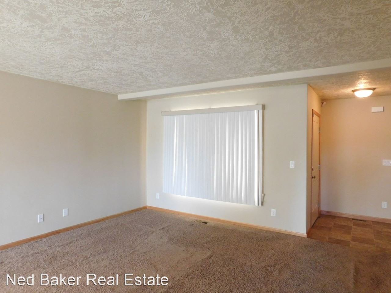 4561 Mabel Ave Ne - Photo 2 of 22