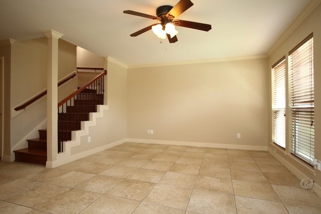 5228 Woodlawn Pl - Photo 2 of 20