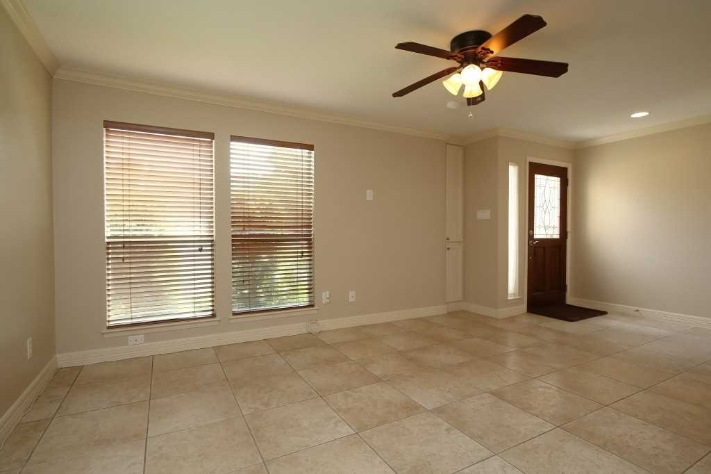 5228 Woodlawn Pl - Photo 3 of 20