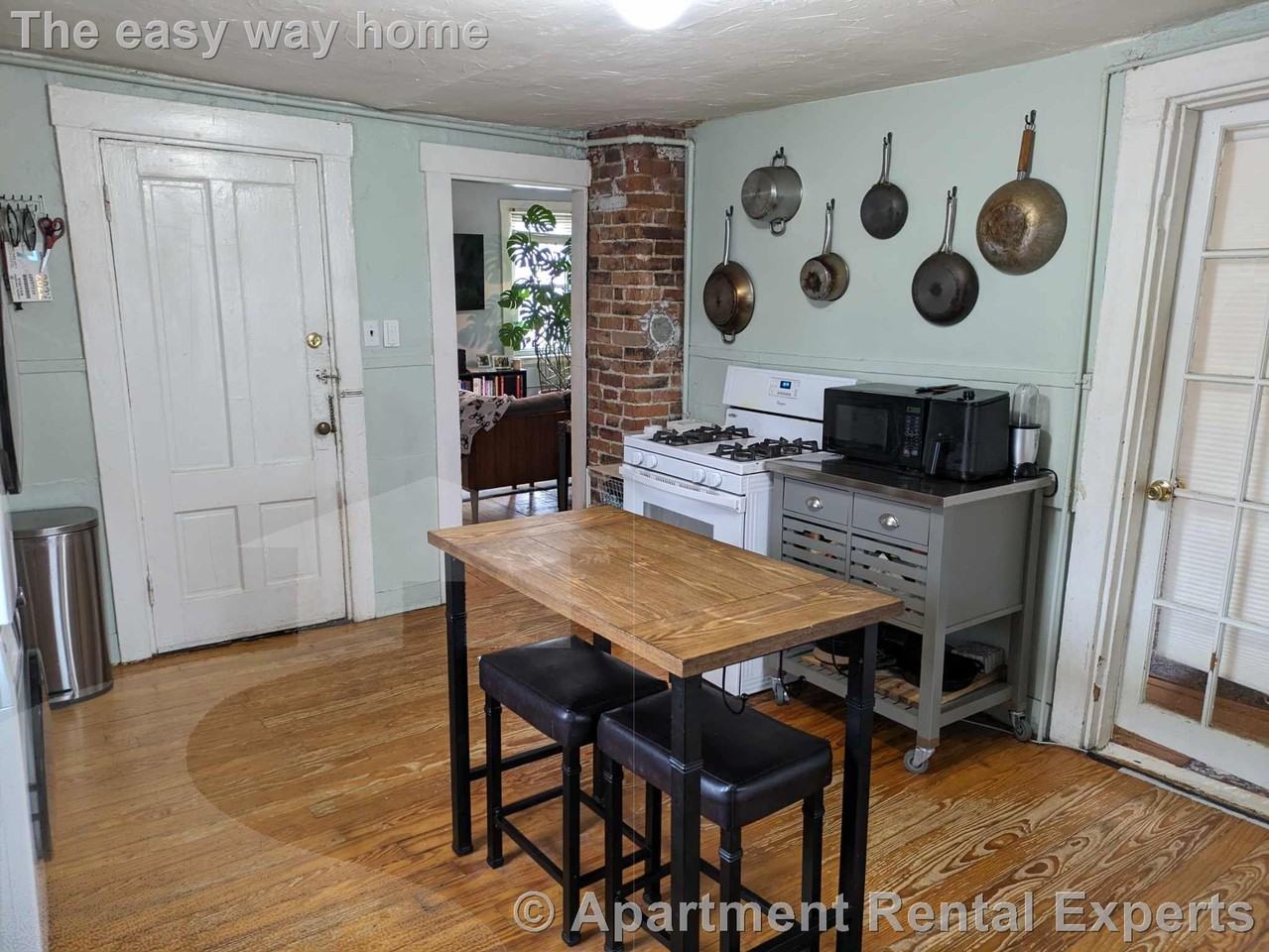 434 Franklin St #3 - Photo 3 of 6