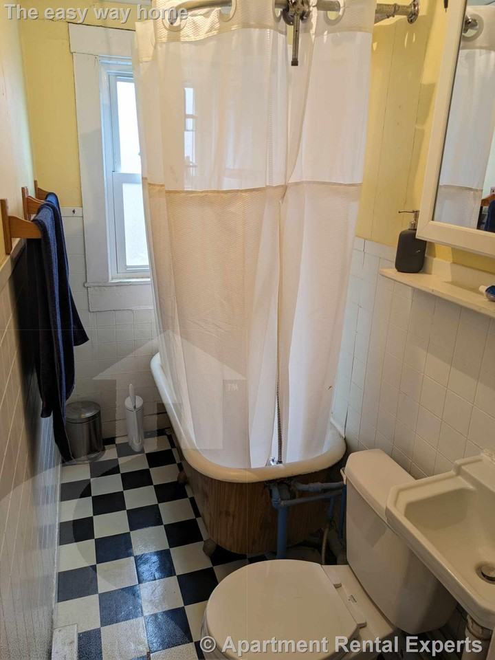 434 Franklin St #3 - Photo 4 of 6