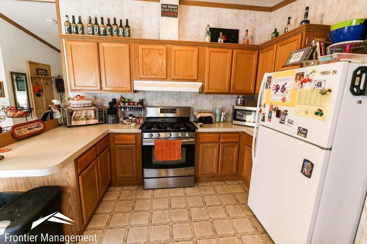 120 9th St - Photo 3 of 14