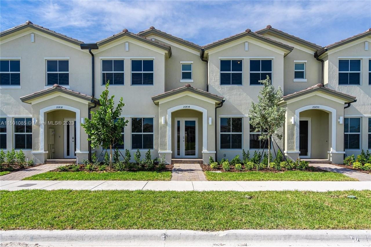 26434 Sw 148th Ct - Photo 2 of 8