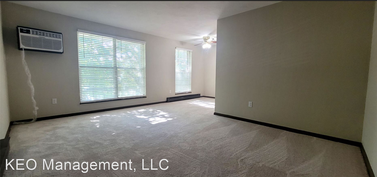 1260 Sanlor Avenue - Photo 2 of 10