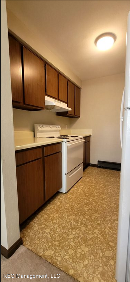 1260 Sanlor Avenue - Photo 5 of 10