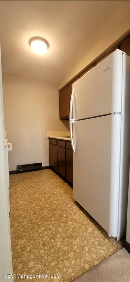 1260 Sanlor Avenue - Photo 6 of 10