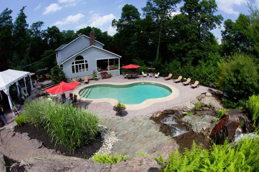 326 Hunters Farm Rd - Photo 3 of 25