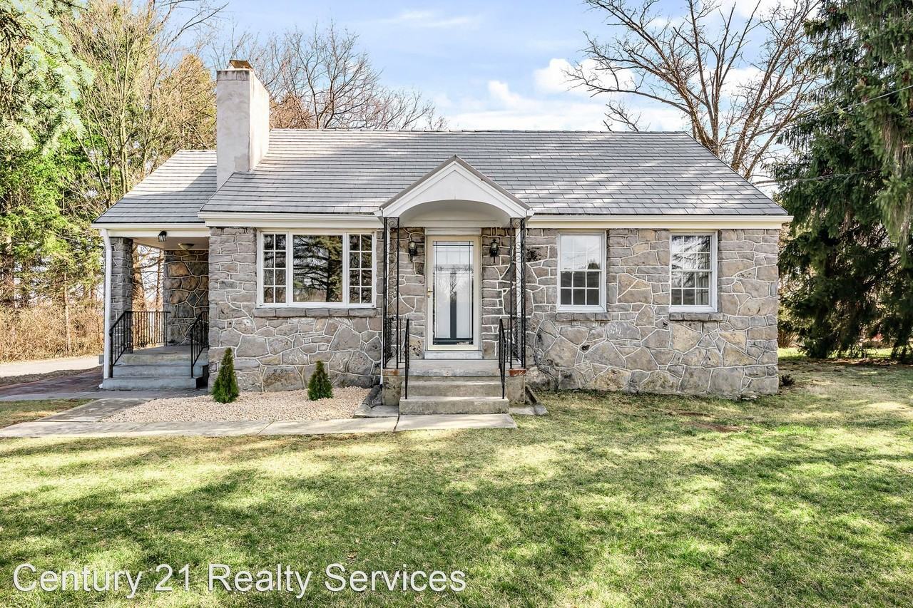 4816 E Trindle Rd - Photo 2 of 9