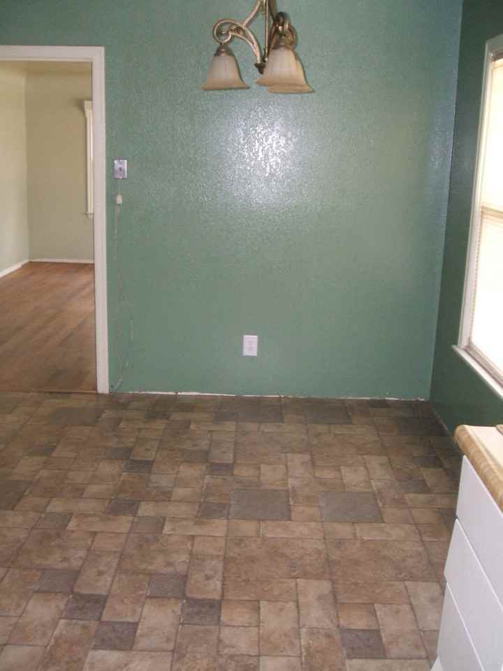 1345 S Bridge St - Photo 3 of 7