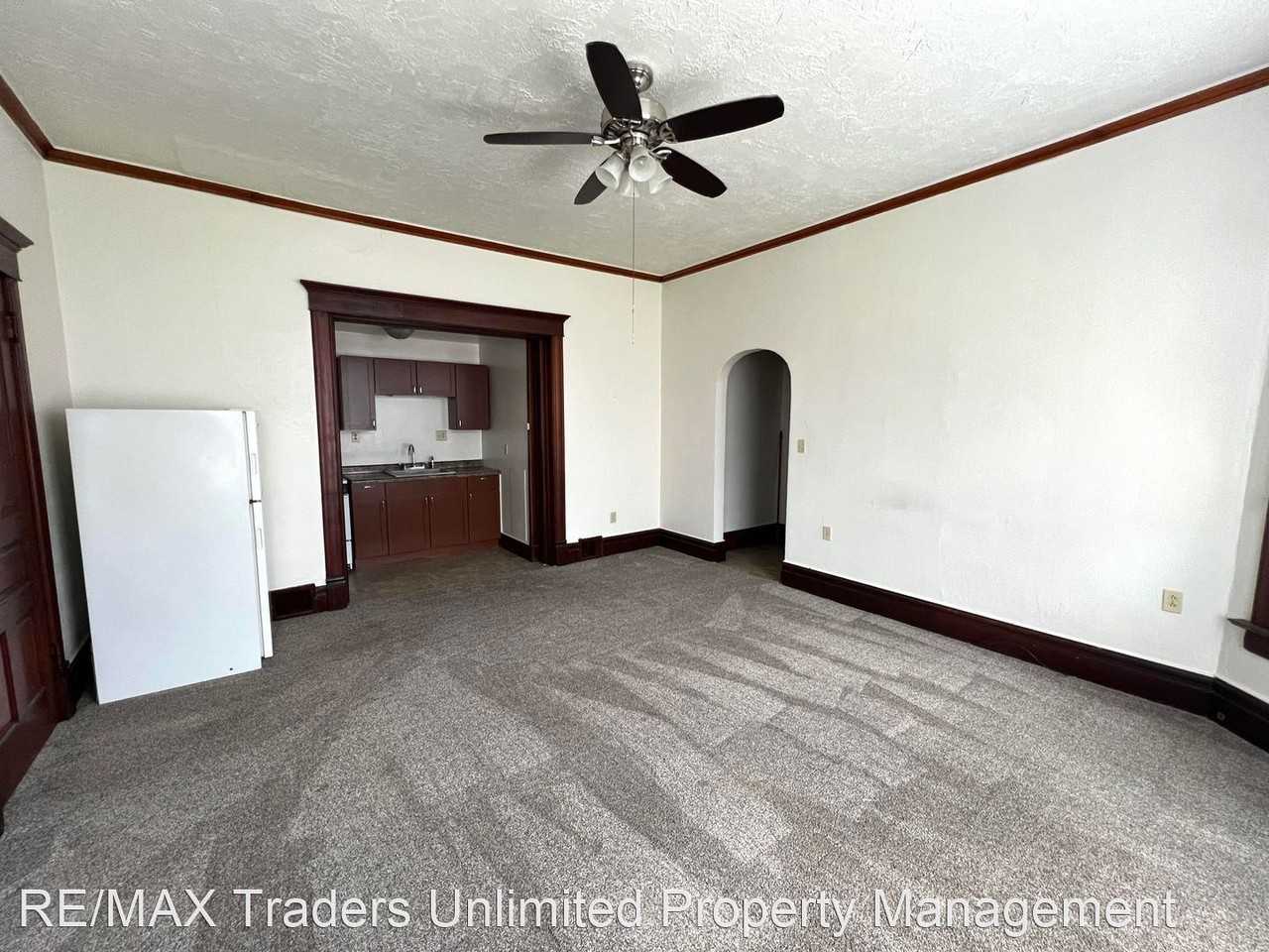 300 Colona Ave. - Photo 3 of 6