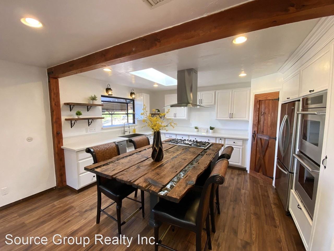 2941 Pioneer Way - Photo 2 of 27