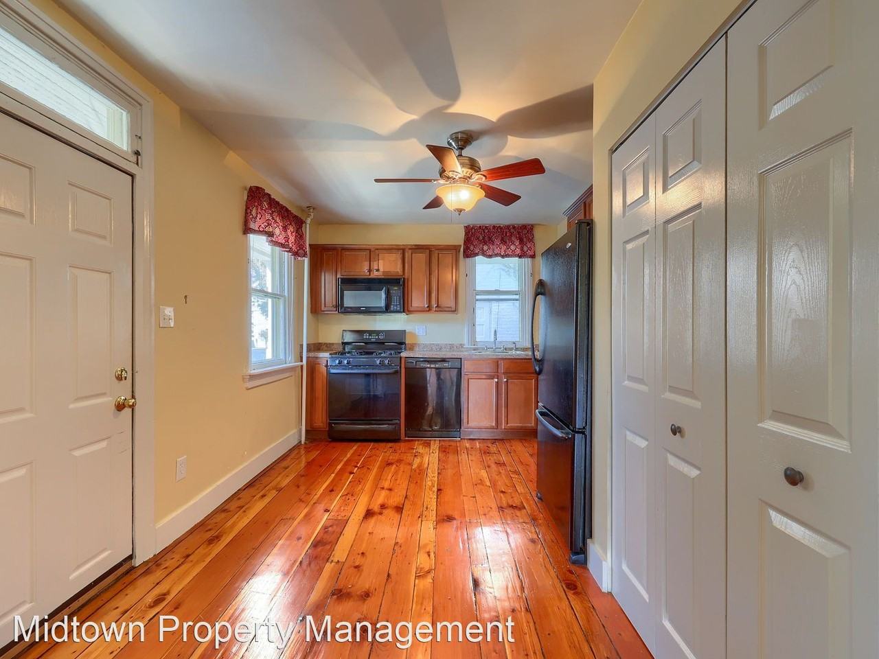 216 Verbeke St - Photo 2 of 36