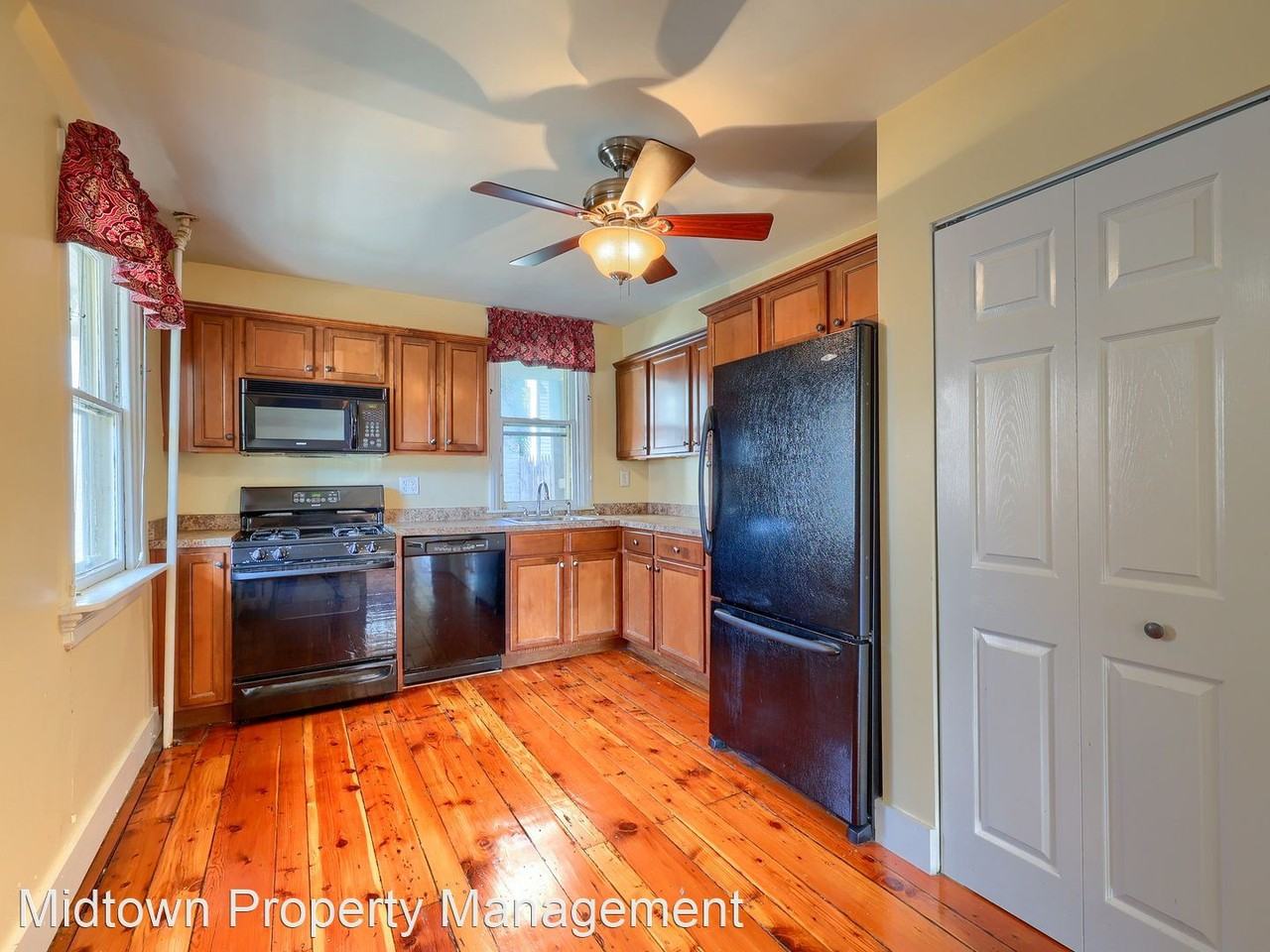 216 Verbeke St - Photo 3 of 36