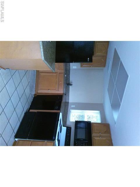 5031 SW 16th Pl #102 - Photo 3 of 6