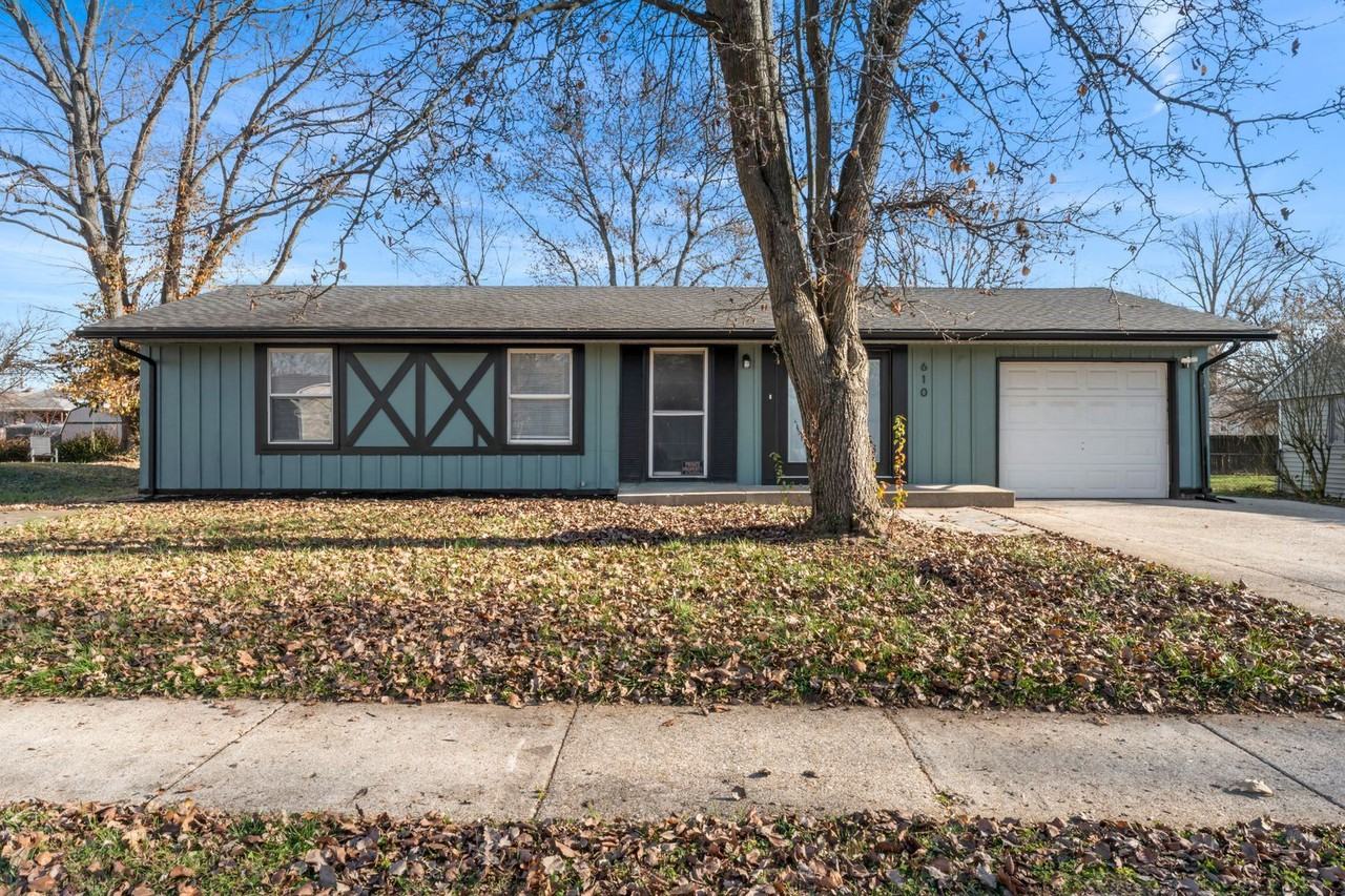 610 Higgins Dr - Photo 2 of 42