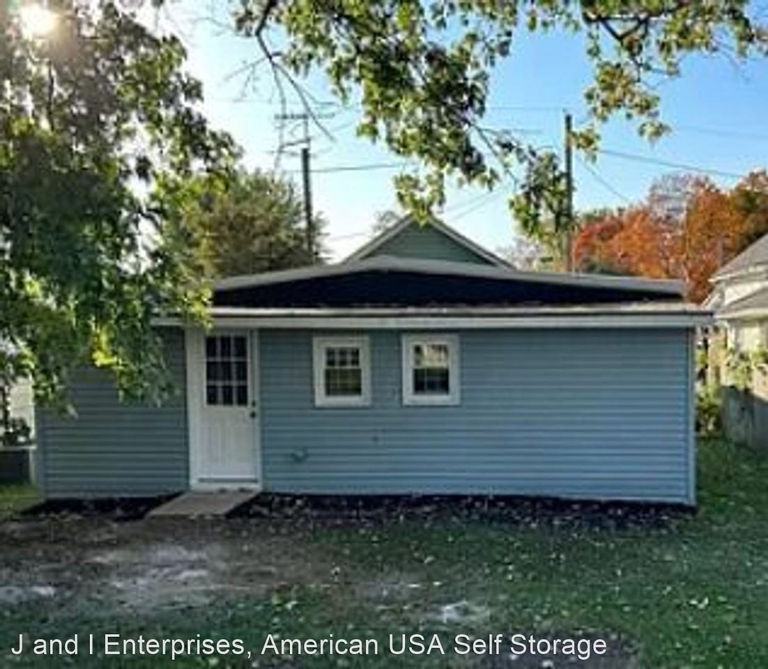 148 S Washington St - Photo 2 of 10