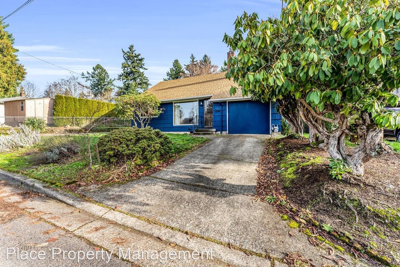 8434 Se 36th Ave - Photo 2 of 26