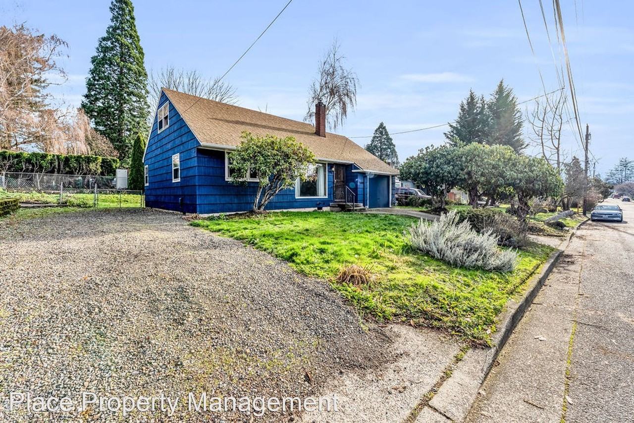 8434 Se 36th Ave - Photo 3 of 26