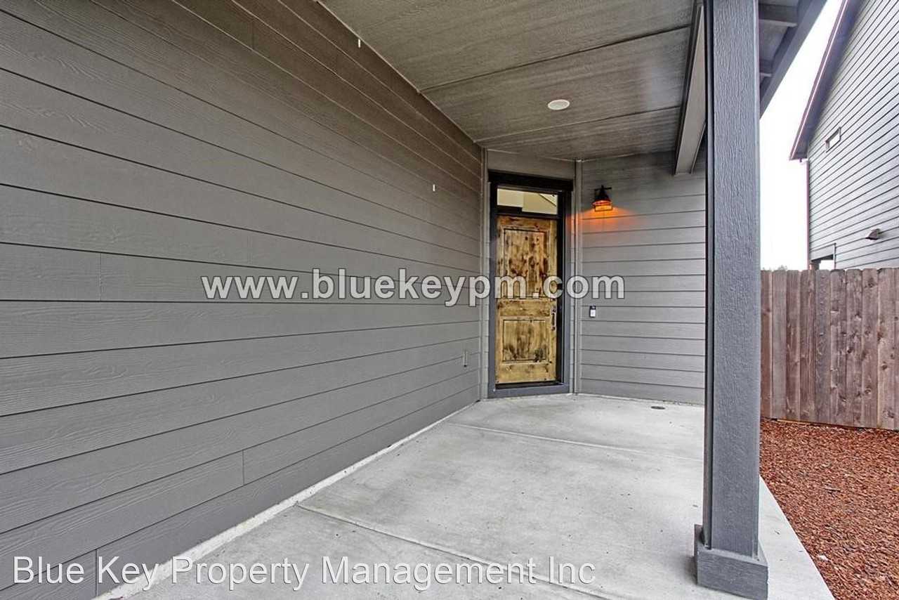 13519 Ne 112th St - Photo 2 of 28