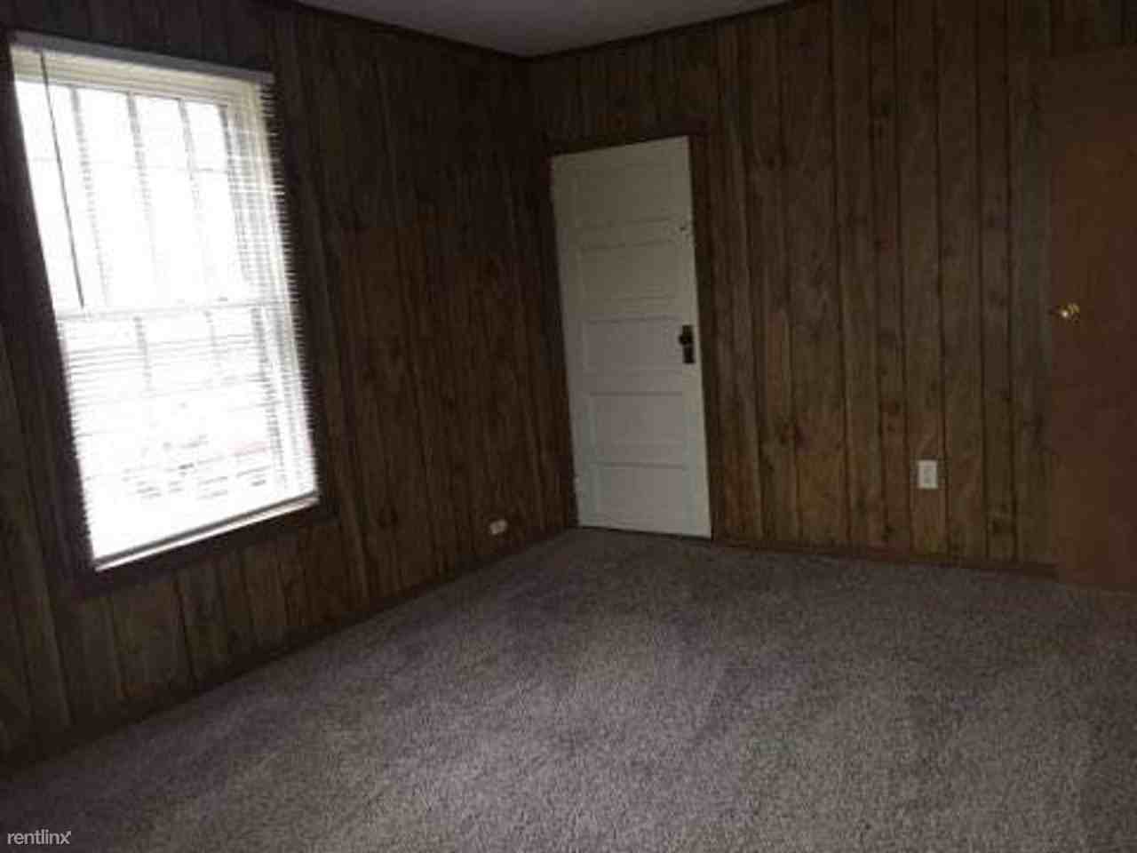 1001 N 17th St - Photo 2 of 7