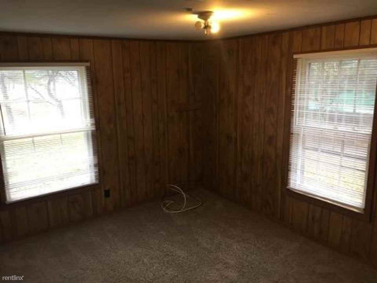 1001 N 17th St - Photo 3 of 7