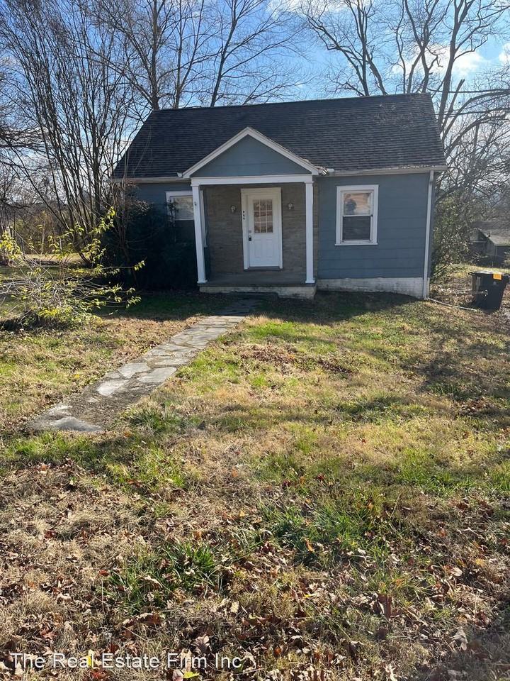 466 Watauga Ave, Knoxville, TN 37917 2 Bedroom House for 1,395/month