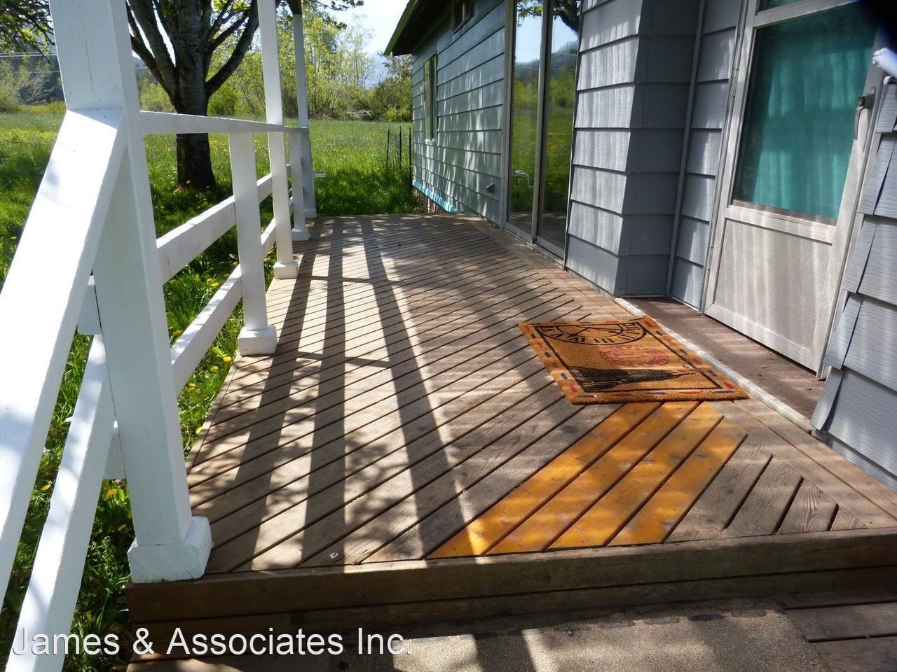 251 Forsberg Rd - Photo 3 of 28