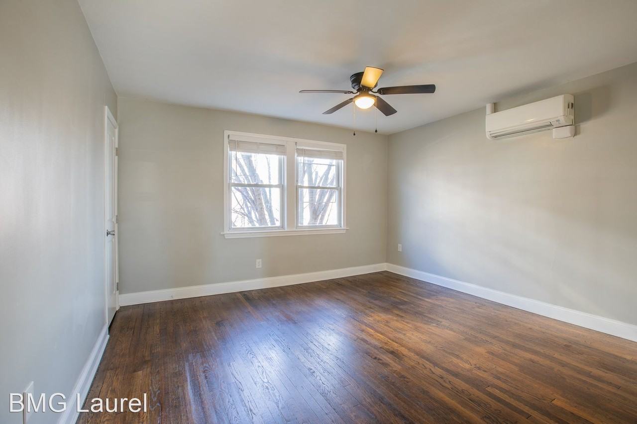 1715 H St NE - Photo 3 of 13