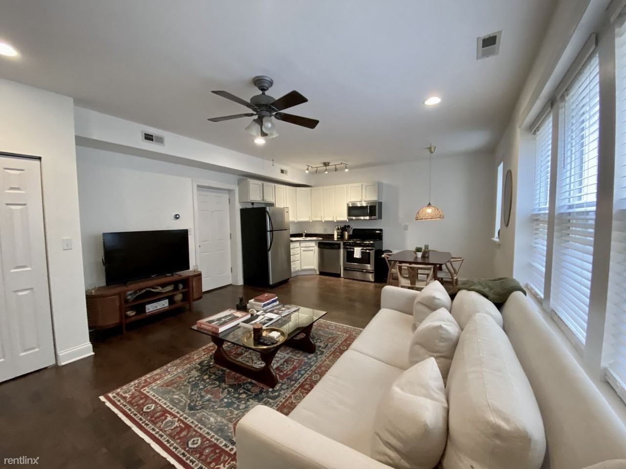 6812 N Wayne Ave - Photo 2 of 10