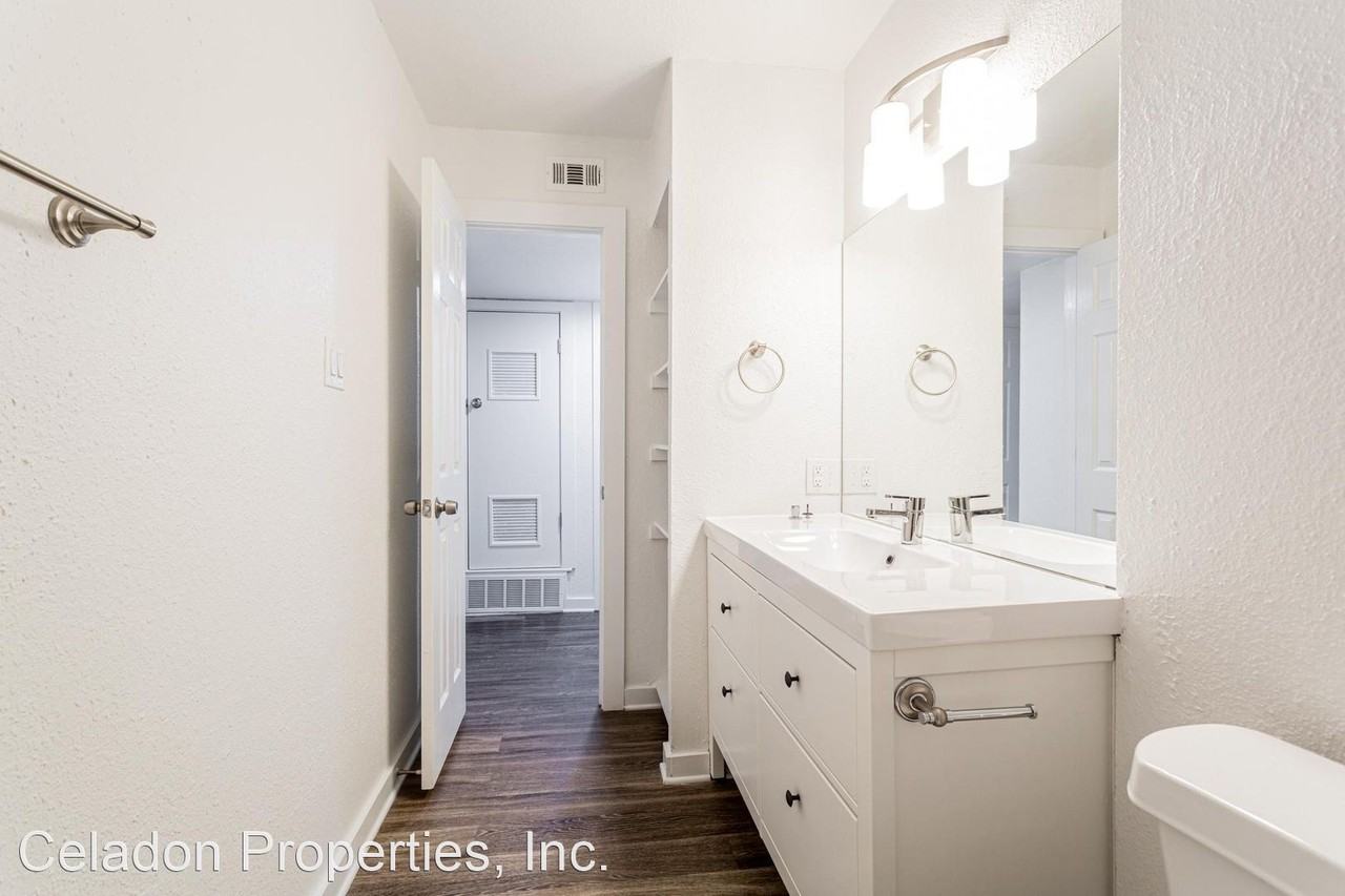 7945 GAULT STREET- SMALL COMMUNITY IN CENTRAL AUSTIN - Photo 2 of 7