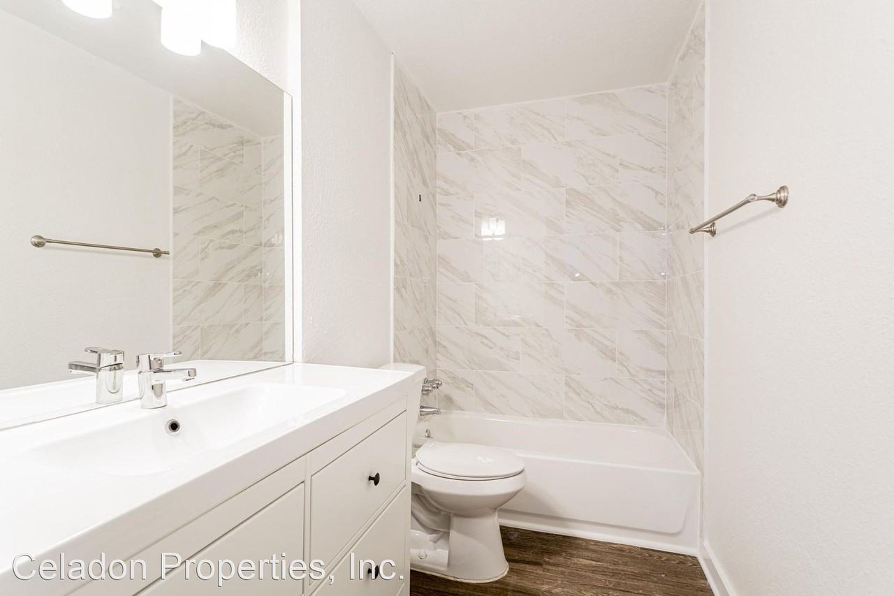 7945 GAULT STREET- SMALL COMMUNITY IN CENTRAL AUSTIN - Photo 3 of 7