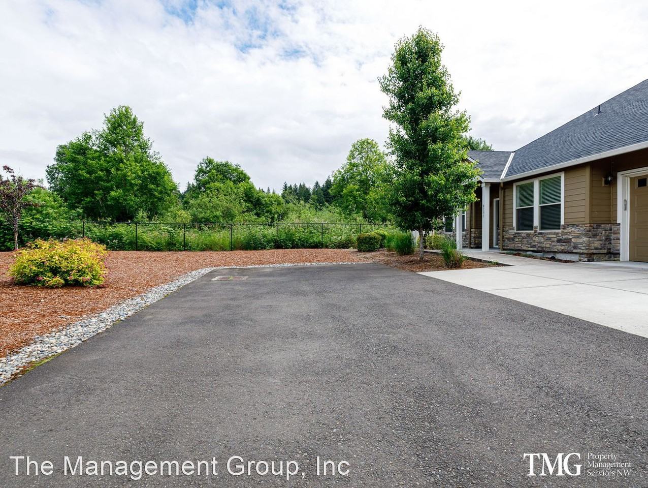 8129 Ne 20th St - Photo 3 of 16