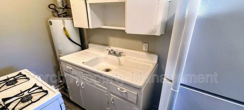 102 Ellis Dr #C - Photo 2 of 11