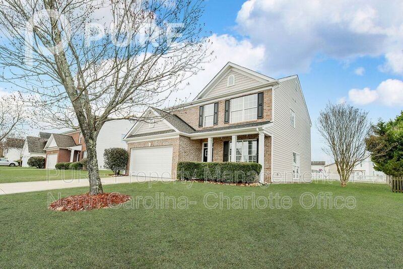 4519 Sedgewood Ln - Photo 2 of 29