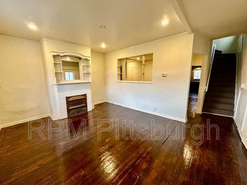 3915 Portman Ave - Photo 3 of 14