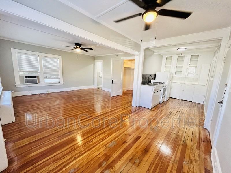 236 10th Ave Ne #1 - Photo 4 of 8