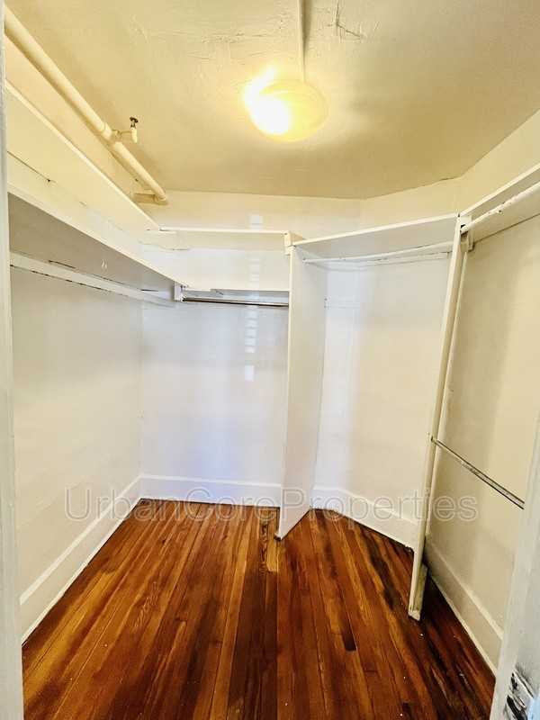 236 10th Ave Ne #1 - Photo 6 of 8