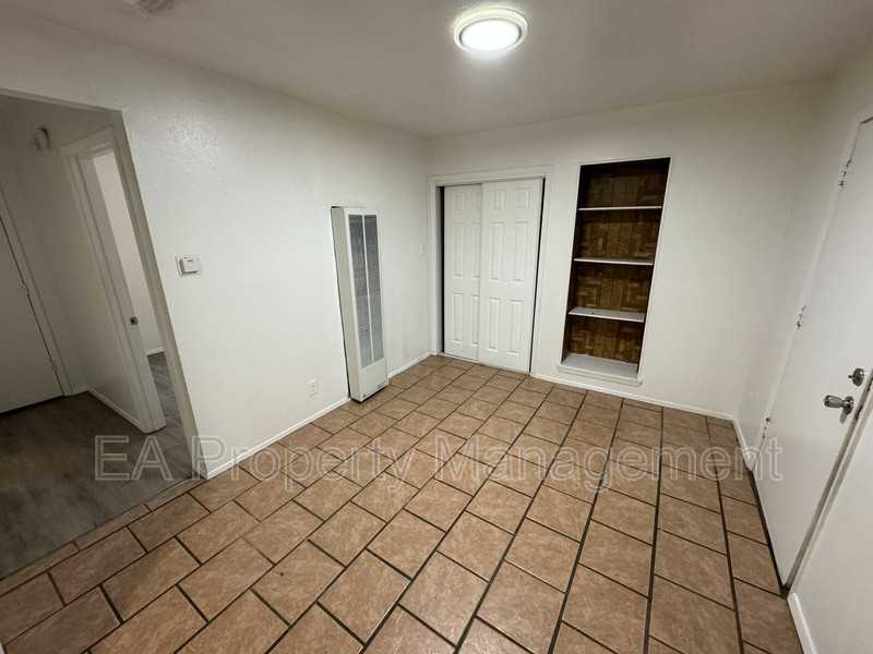 117 40th St Nw #5 - Photo 4 of 6