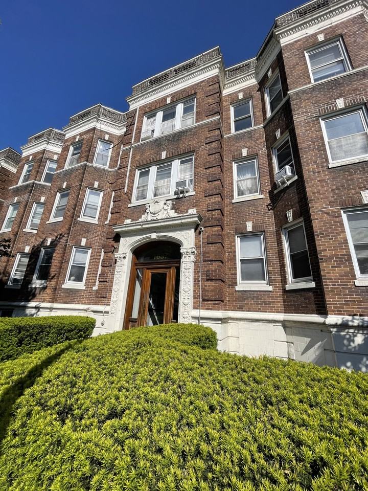 1640 Commonwealth Ave #14 - Photo 2 of 5