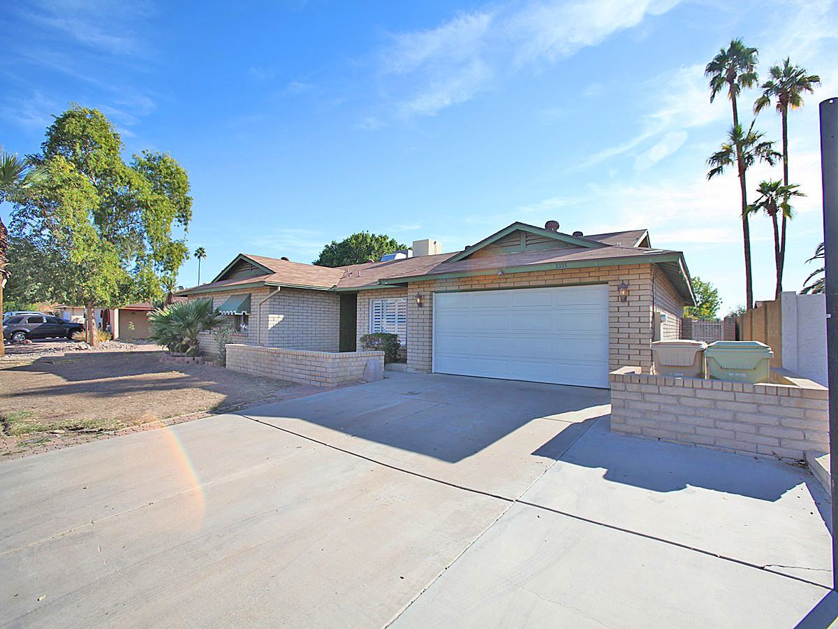 5325 W Golden Ln - Photo 2 of 15