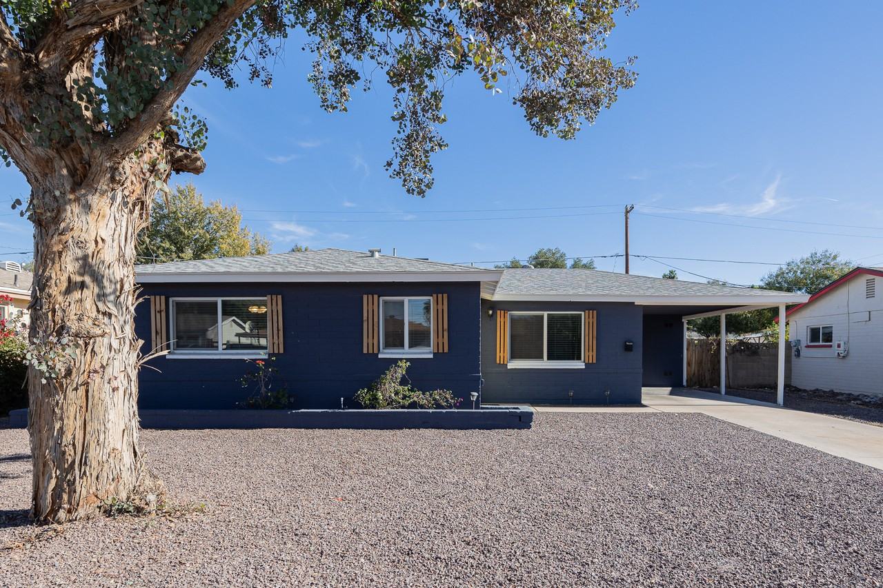 2313 N 37th Way - Photo 2 of 21