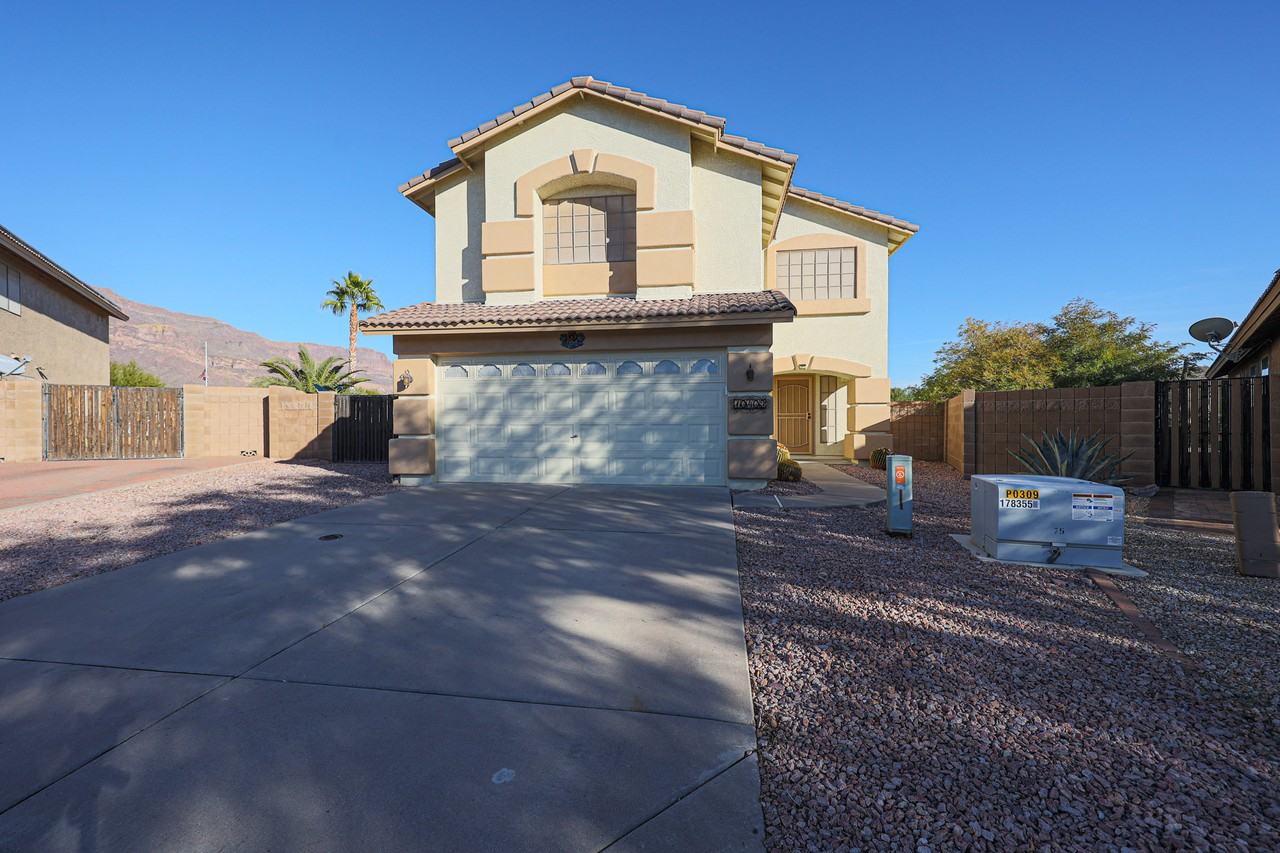 10402 E Nice Ct - Photo 3 of 50