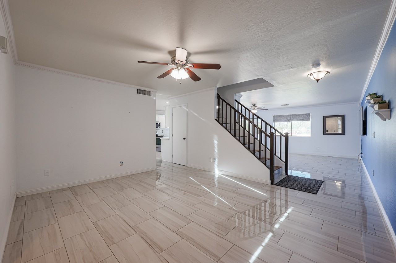 10402 E Nice Ct - Photo 6 of 50