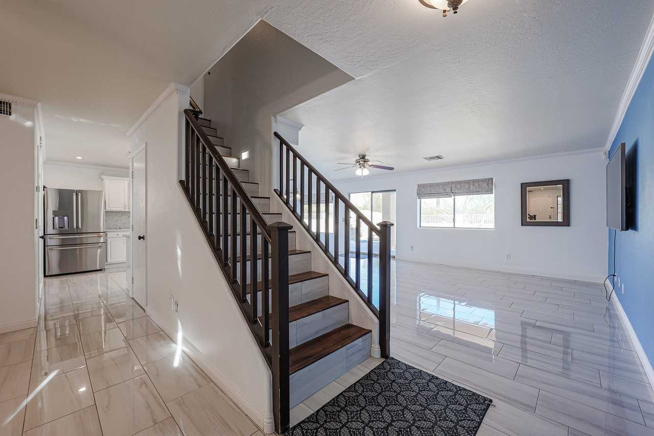 10402 E Nice Ct - Photo 7 of 50