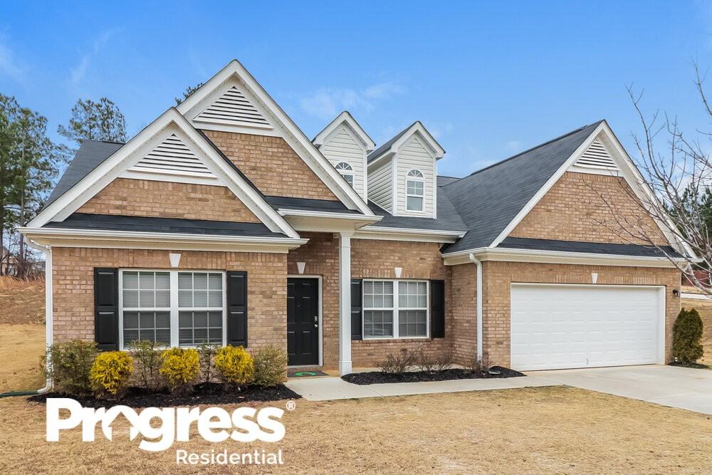 350 Windpher Rdg - Photo 3 of 16