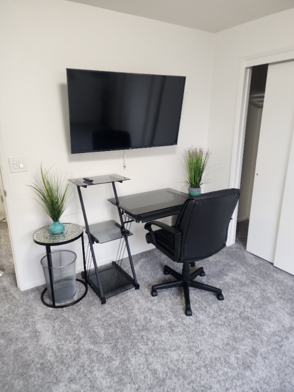 300A Warwick St #1 - Photo 2 of 12