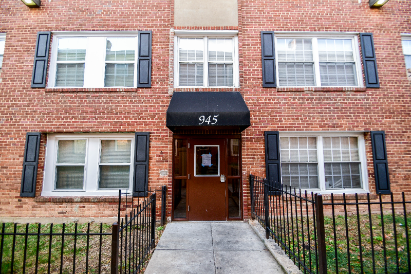 945 Division Ave Ne #1 - Photo 7 of 7