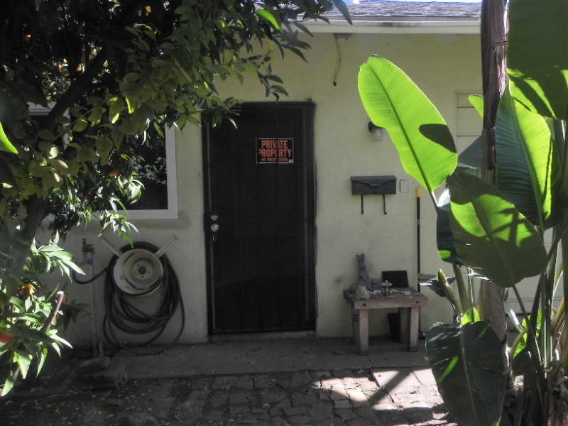 638 N Echo Ave - Photo 3 of 14