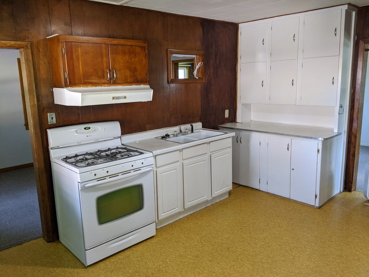 406 11th Street Northeast - Photo 3 of 14